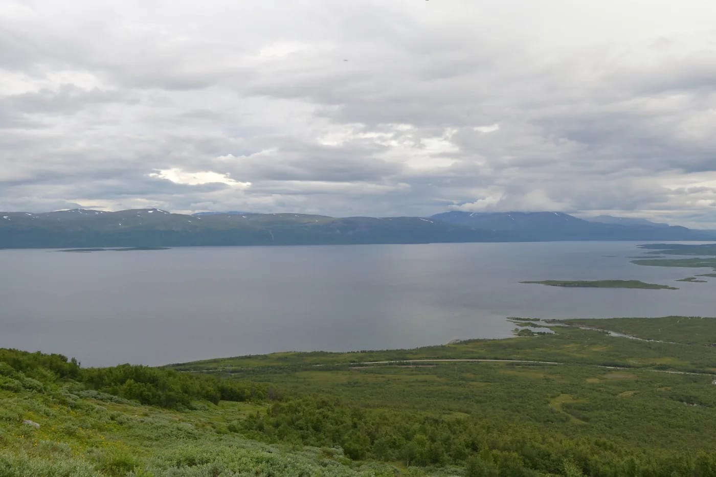 Abiskon kansallispuiston tunturimaisemaa