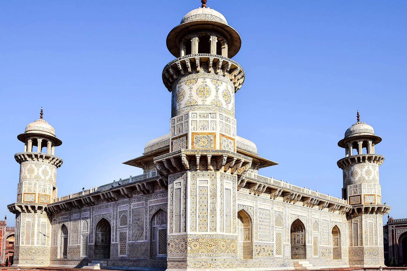 Itmad-ud-Daulan mausoleumi eli Baby Taj Agrassa
