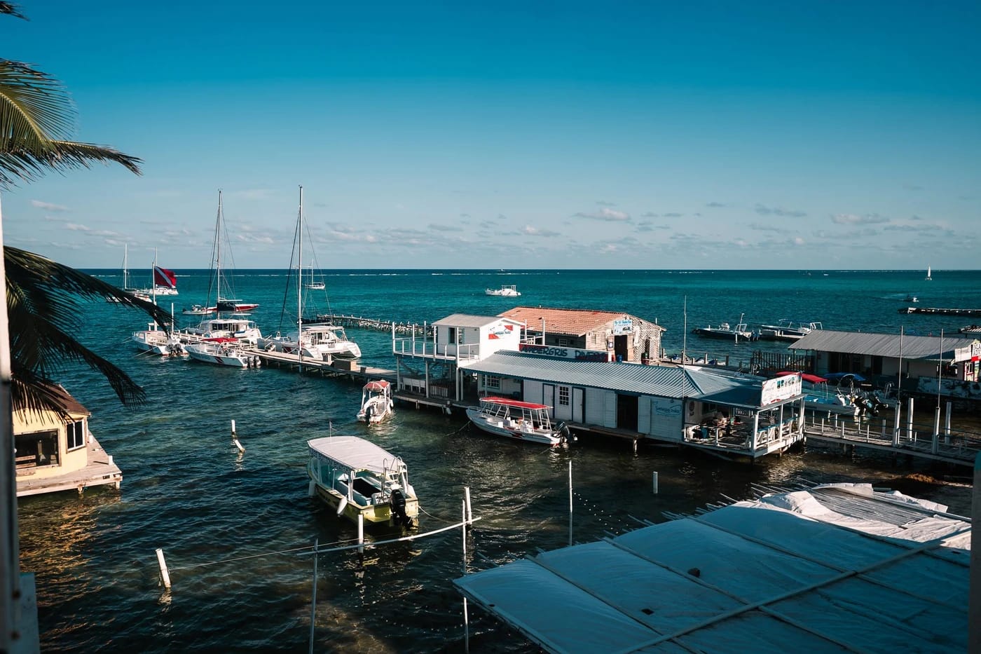 San Pedron marina ja purjeveneet