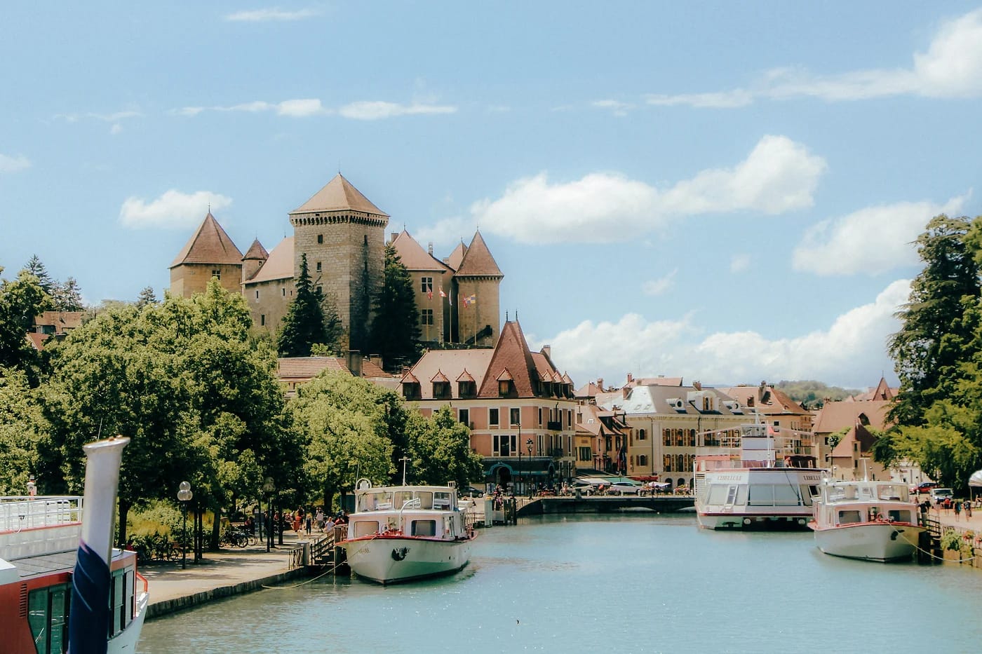 Château d'Annecy ja kanava