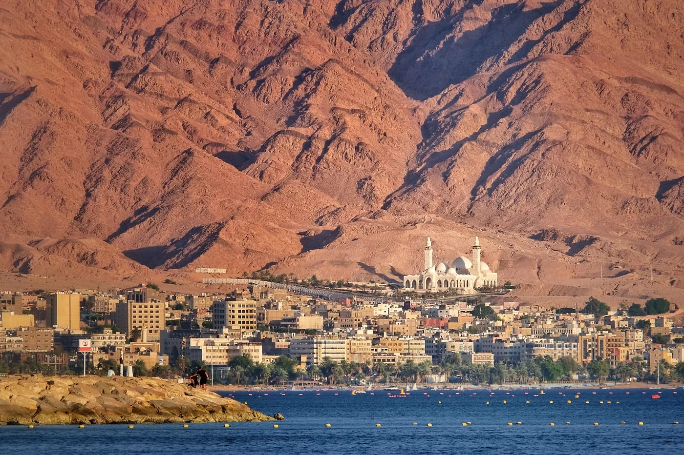 Aqaba ja punaiset vuoret
