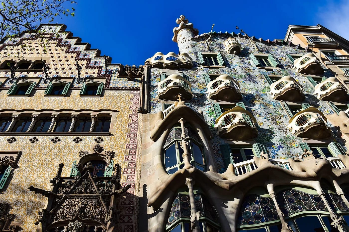 Casa Batllón värikäs julkisivu