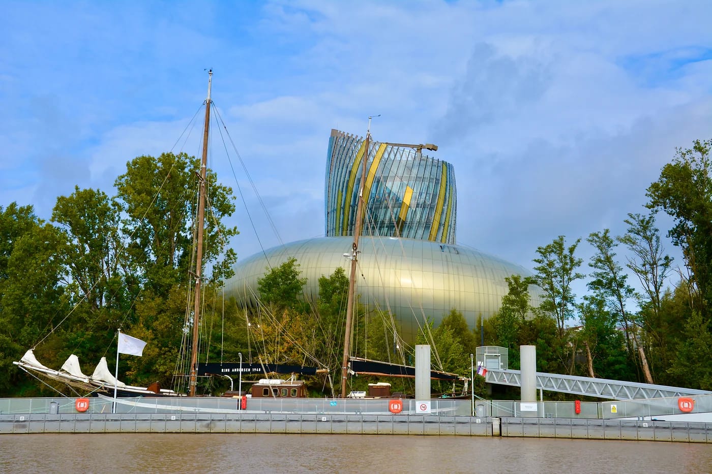 Cité du Vin ja purjelaiva Garonnella