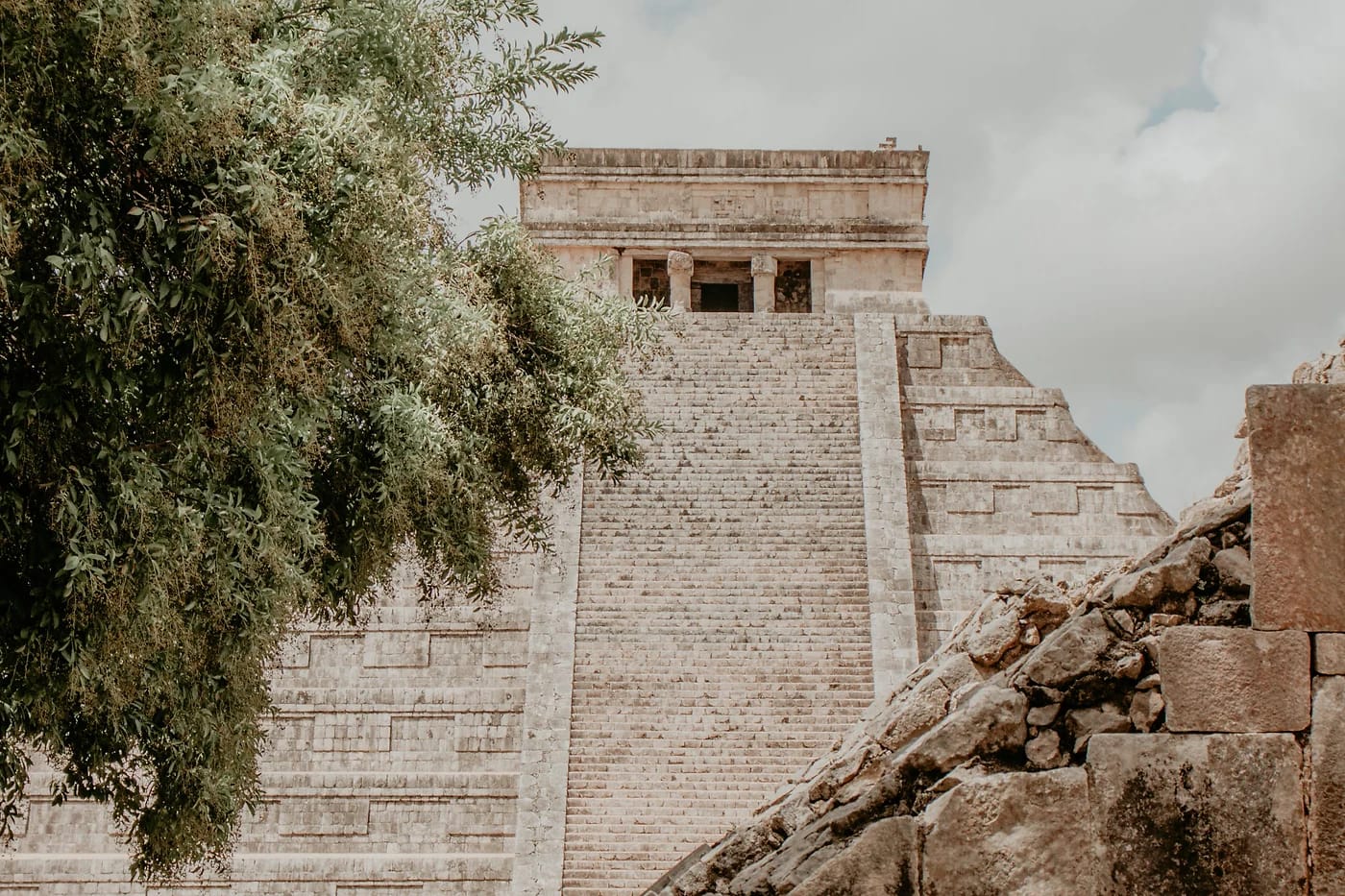Kukulcánin pyramidi Chichén Itzássa