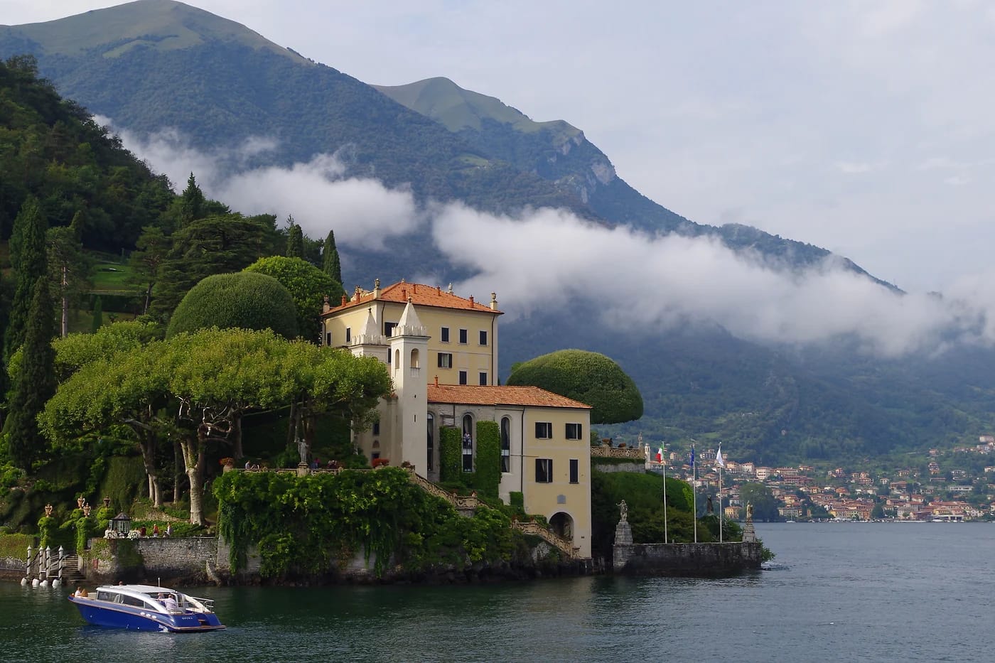 Villa del Balbianello Comojärven rannalla