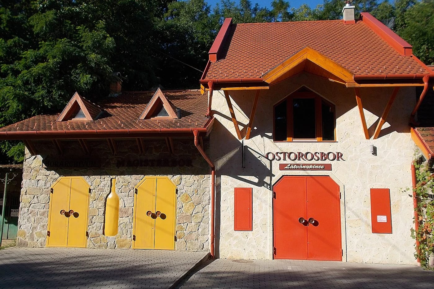 Viinikellari Kaunottarien laaksossa