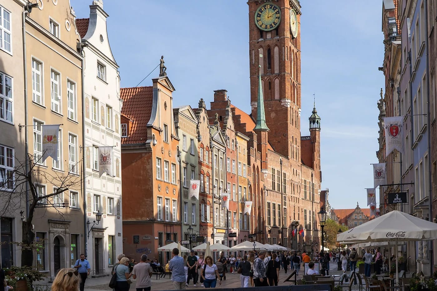 Katutaidetta ja arkkitehtuuria Gdańskin vanhassakaupungissa