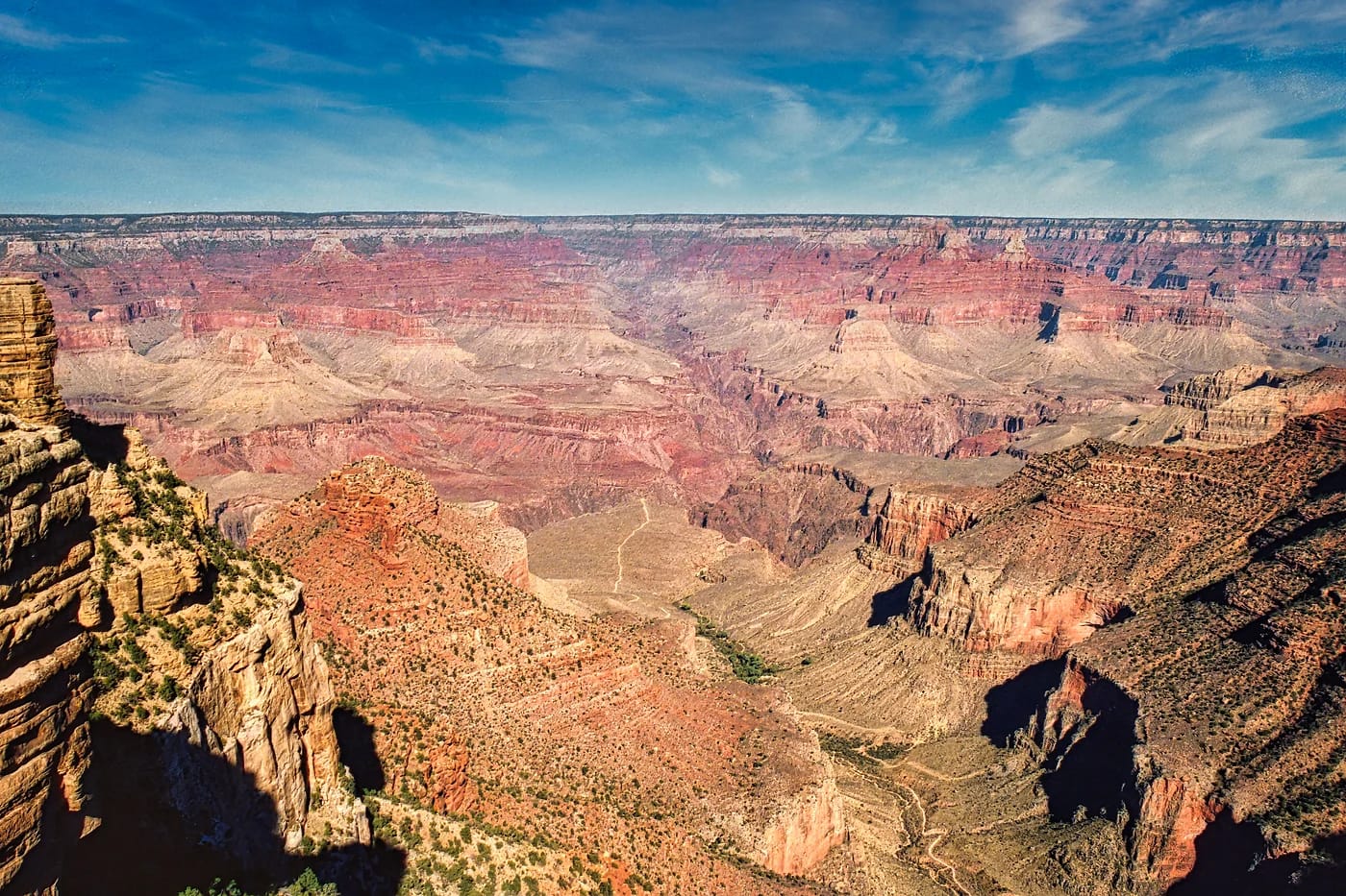 Grand Canyonin kuluneita kivimuodostelmia