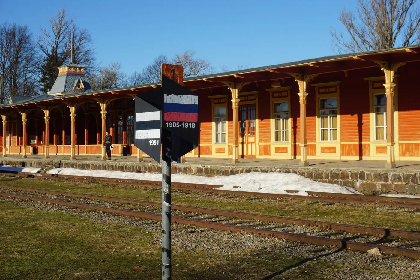 Vuoden 1905 rautatieasema ja sen pitkä laiturikatos