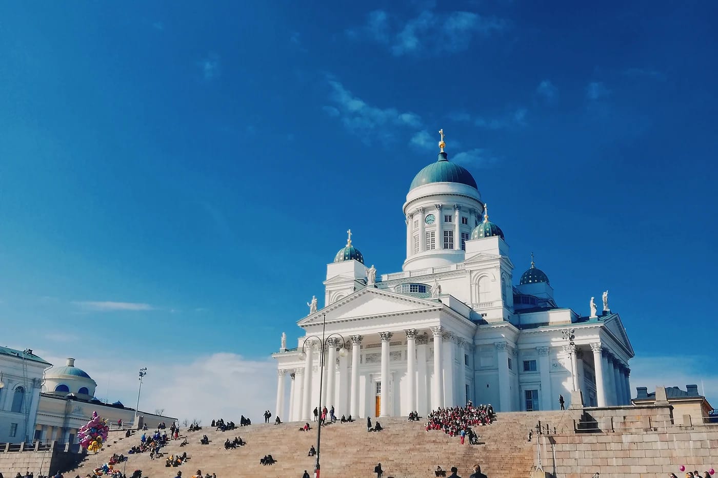 Tuomiokirkko ja Senaatintori