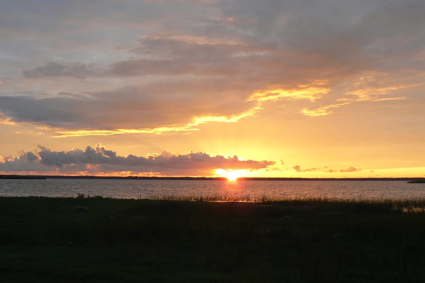 Auringonlasku Kassarin rannalta