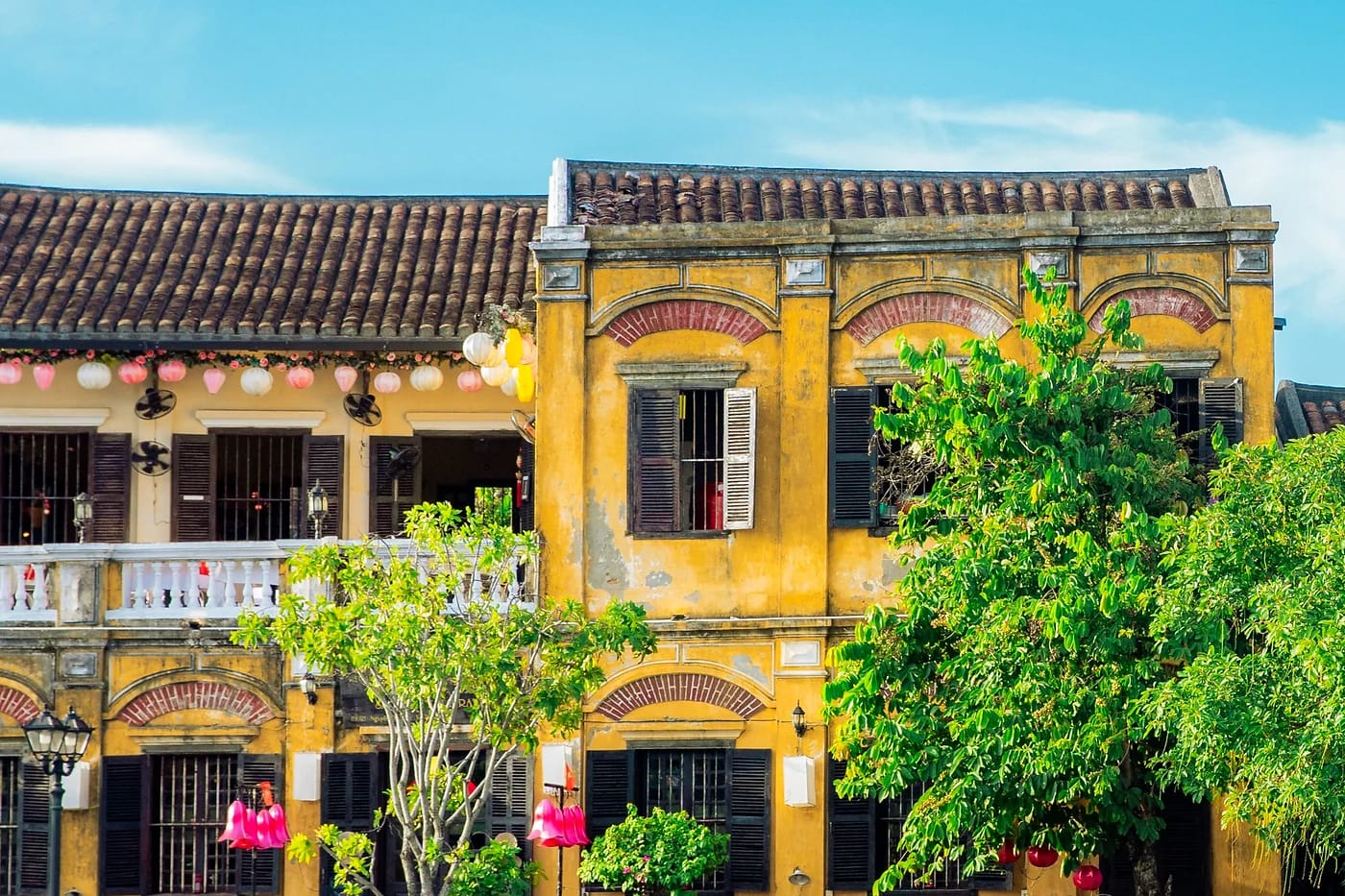 Keltaisia taloja Thu Bồn -joen varrella Hoi Anissa
