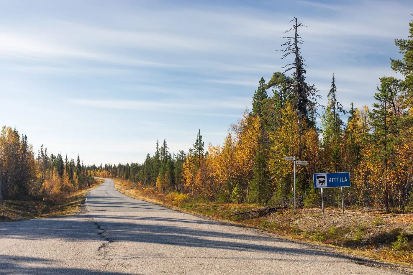 Syksyinen tie Inariin