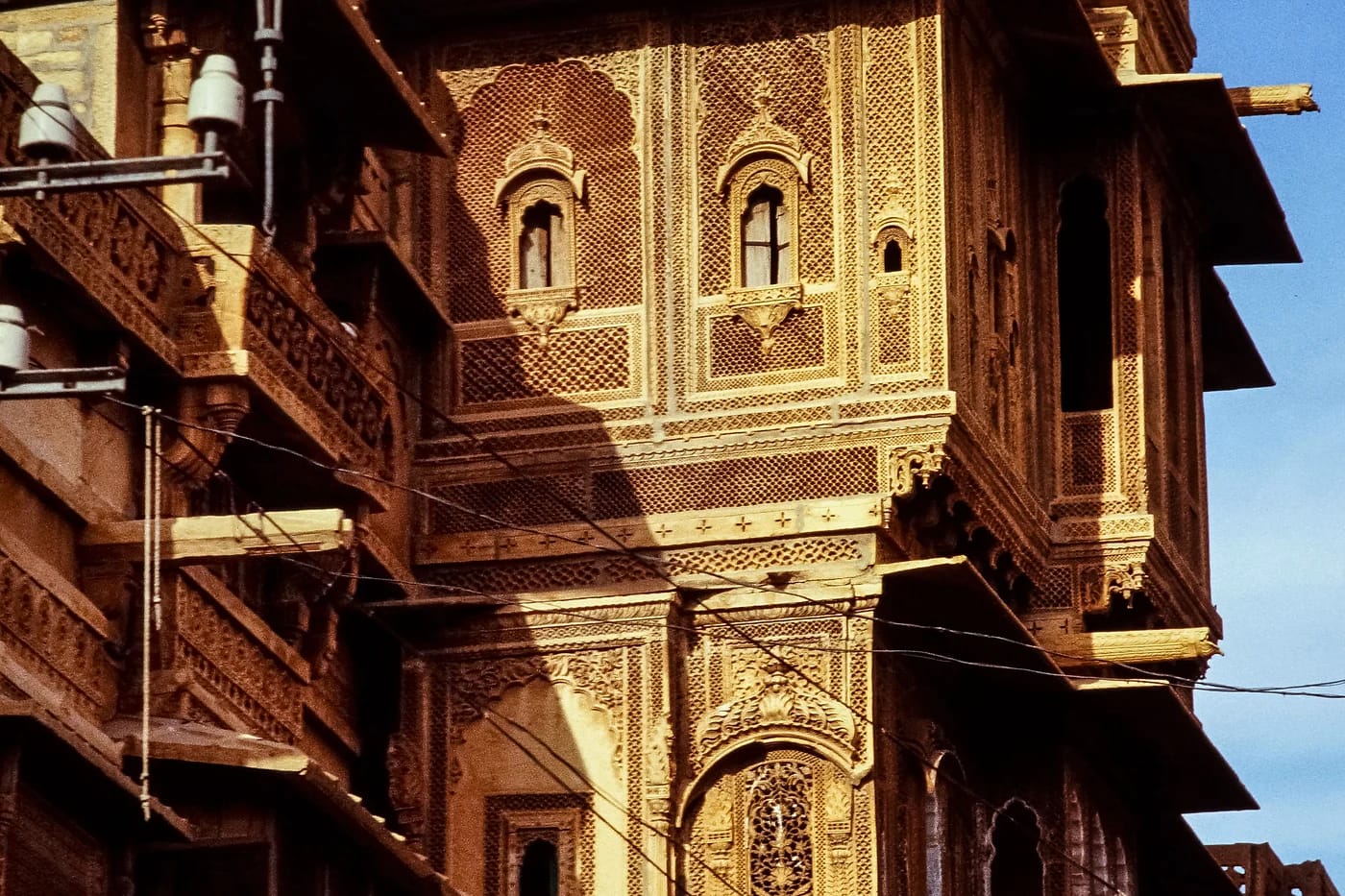 Hiekkakiven kaiverruksia Jaisalmerissa