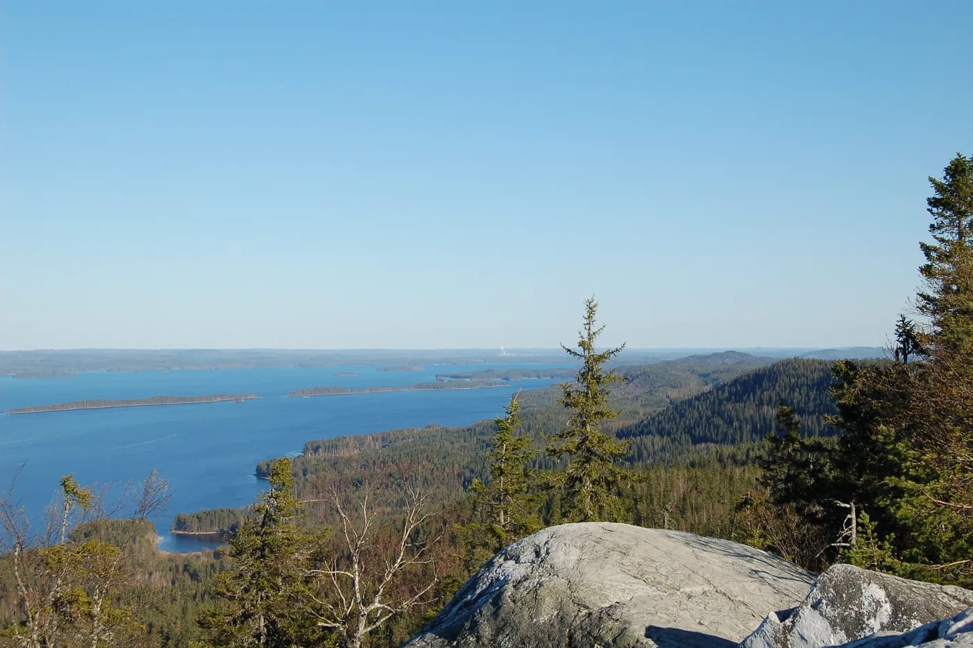 Pielinen ja saaret Ukko-Kolin laelta