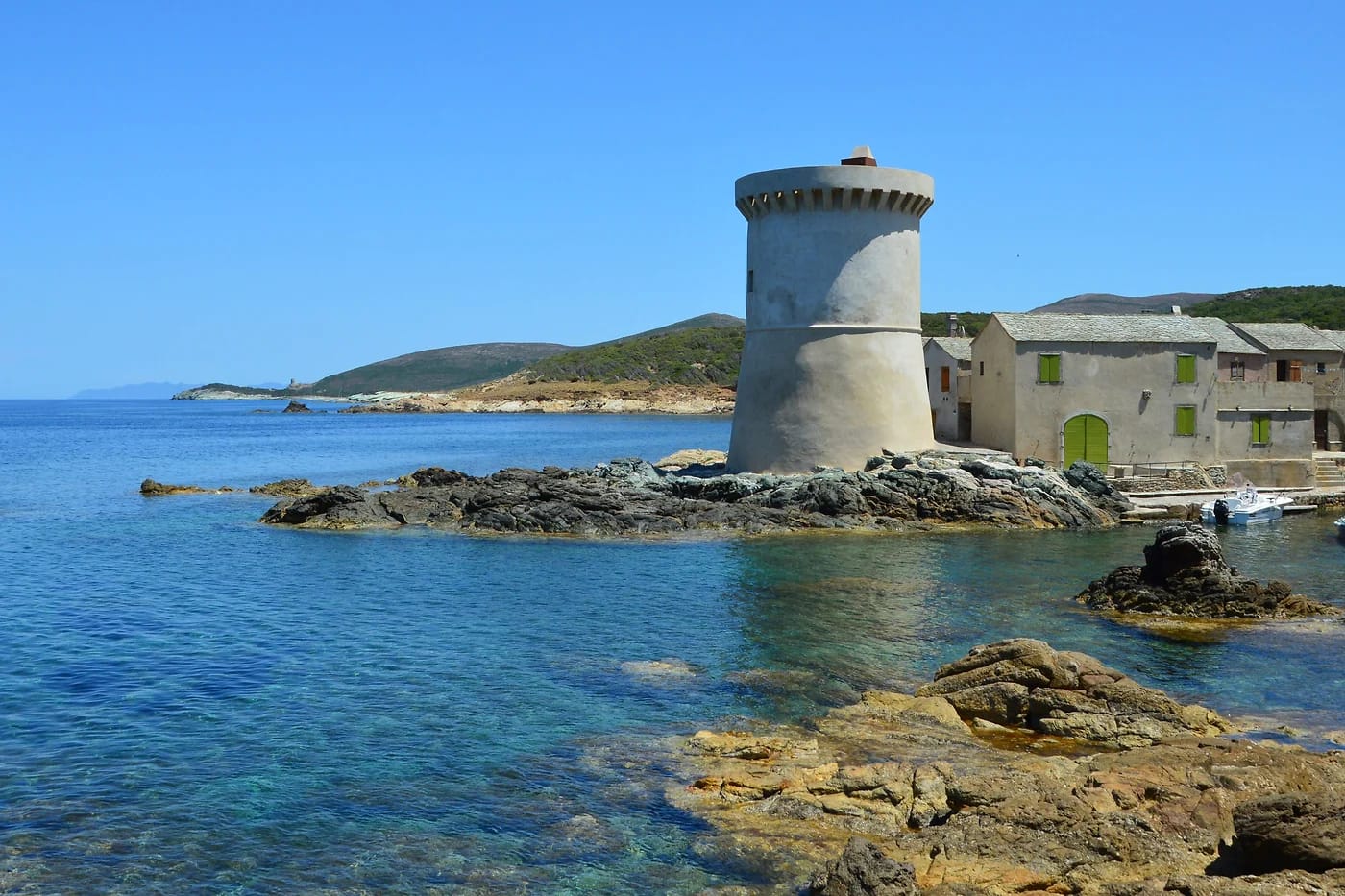 Cap Corsen genovalainen vartiotorni rannikolla