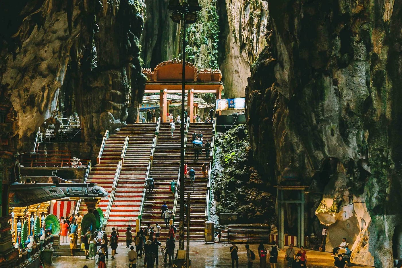 Batu-luolien portaat Kuala Lumpurissa