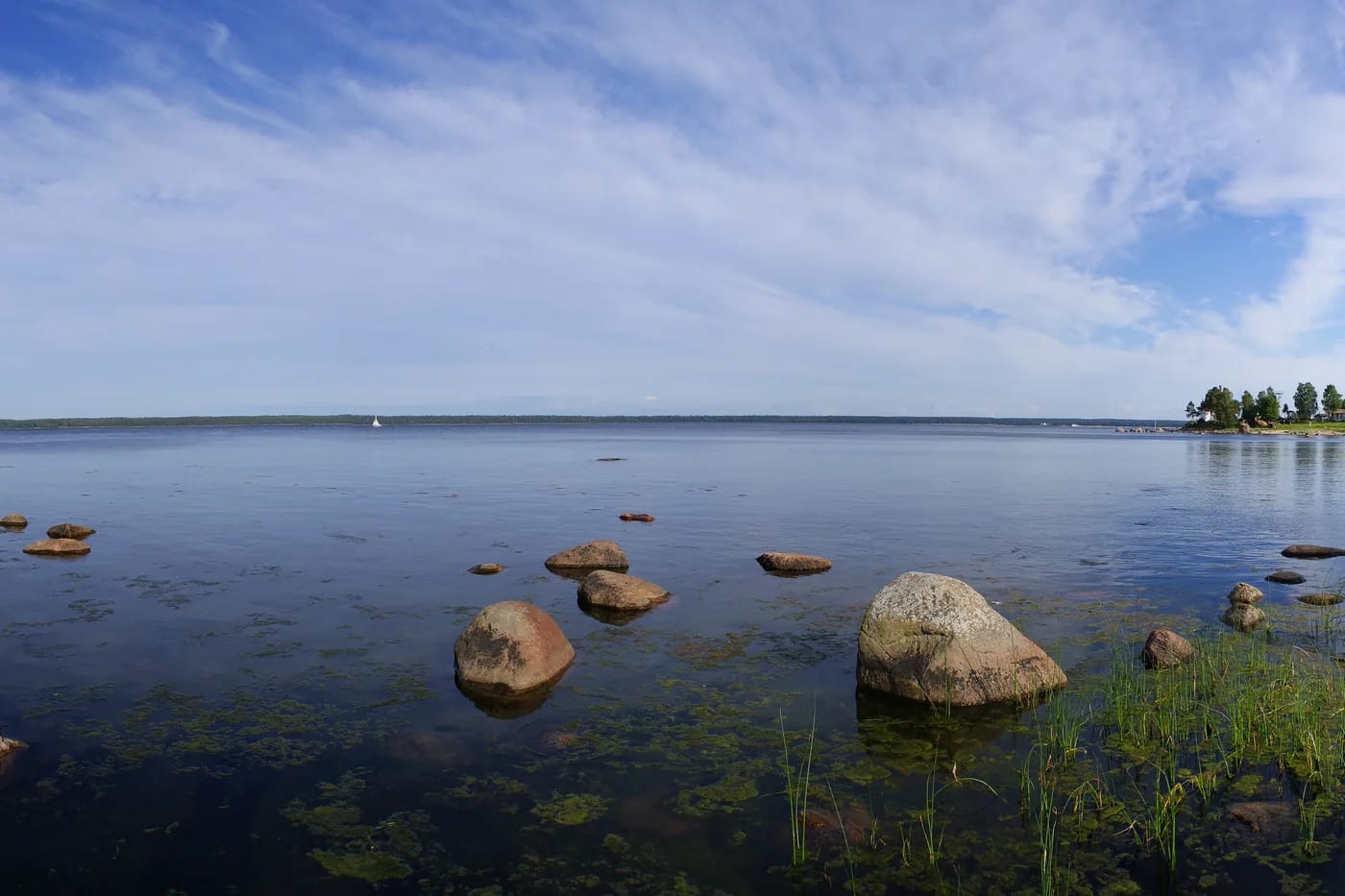 Lahemaan kansallispuiston maisemaa ja kartanoita