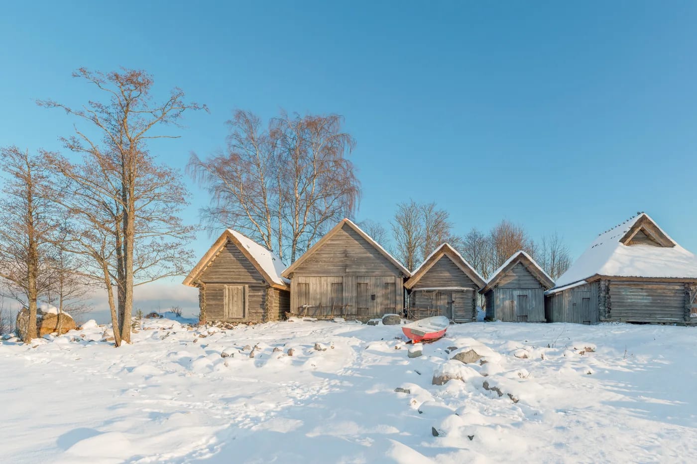 Lahemaan kansallispuiston maisemaa ja kartanoita