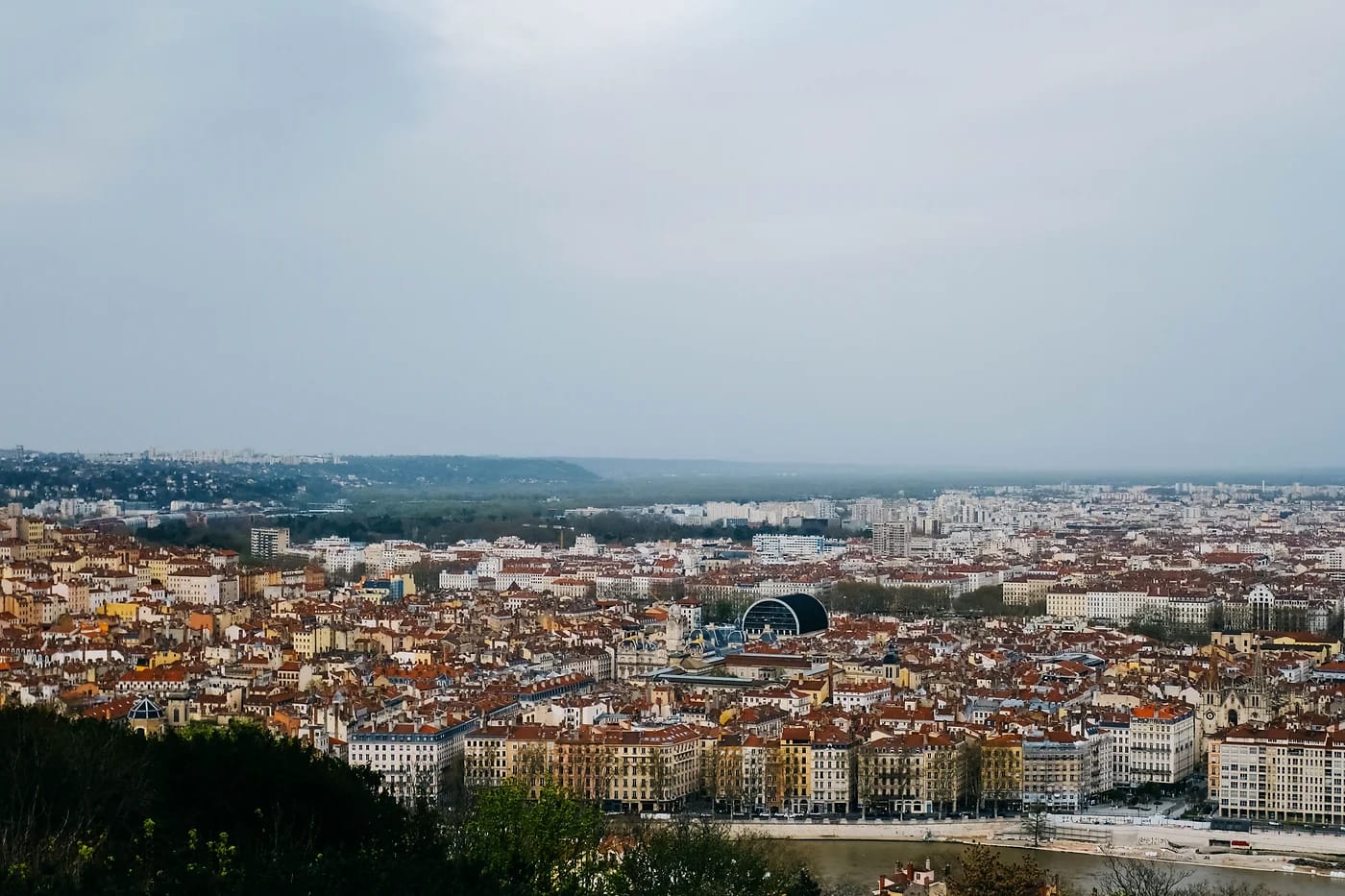 Panoraama Lyonin kaupungin yli