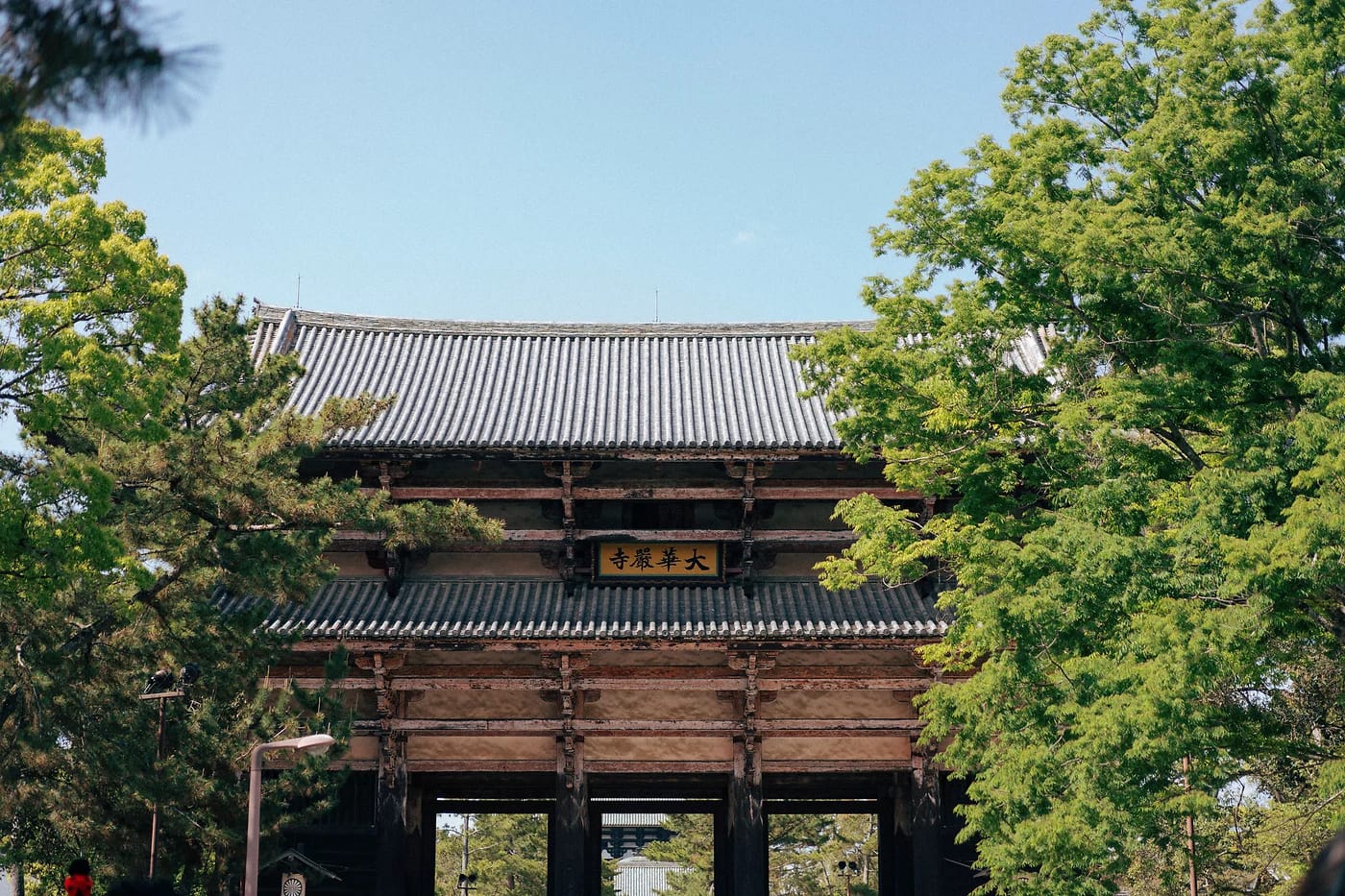 Perinteinen japanilainen temppeliportti Narassa