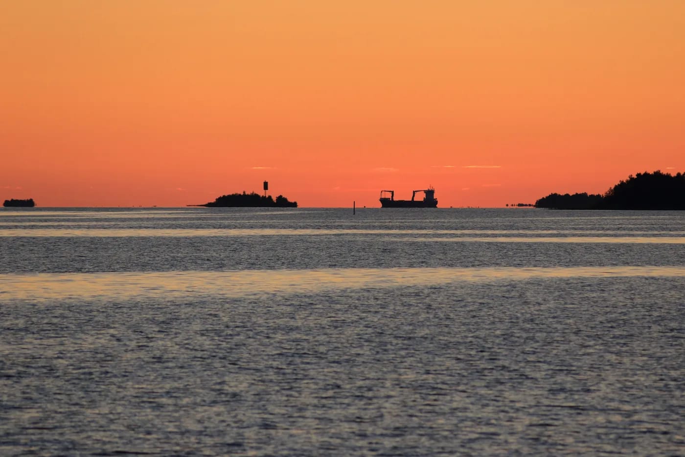Auringonlasku Perämerelle Nallikarista