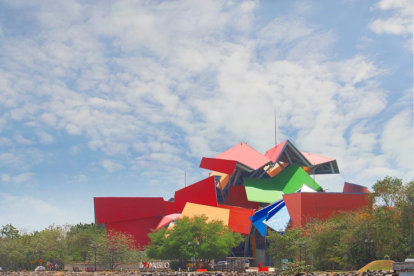 Frank Gehryn värikäs Biomuseo Panama Cityssä
