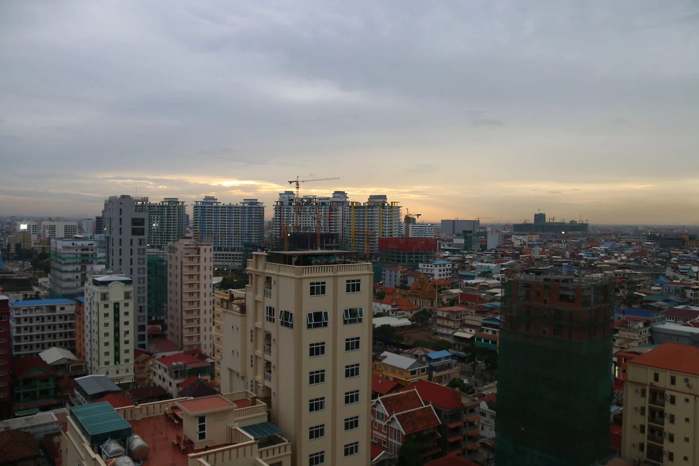 Phnom Penhin siluetti