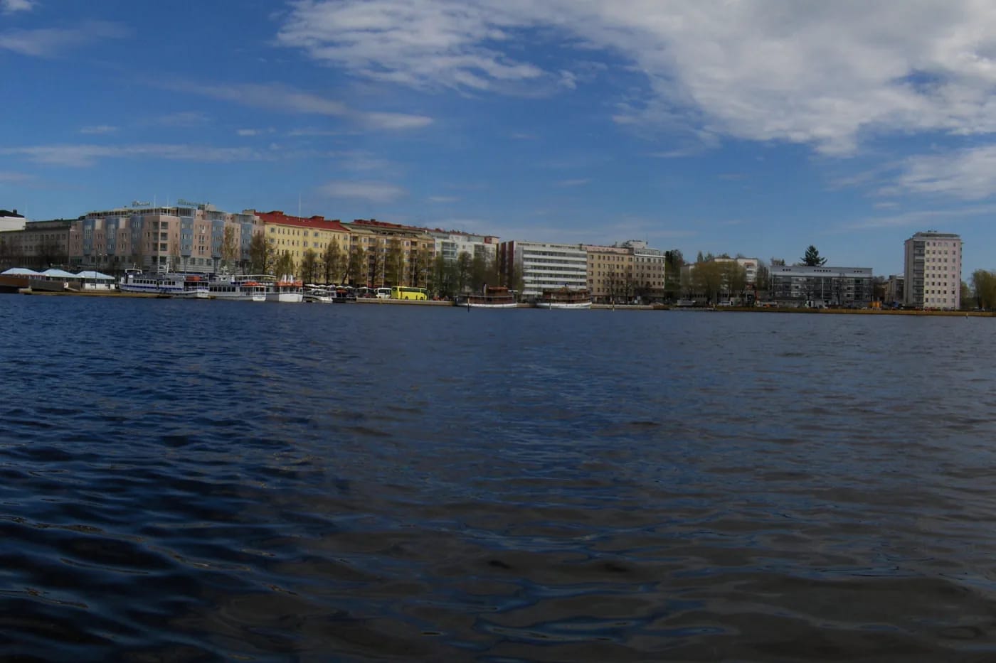 Savonlinnan keskusta ja Saimaan selkä