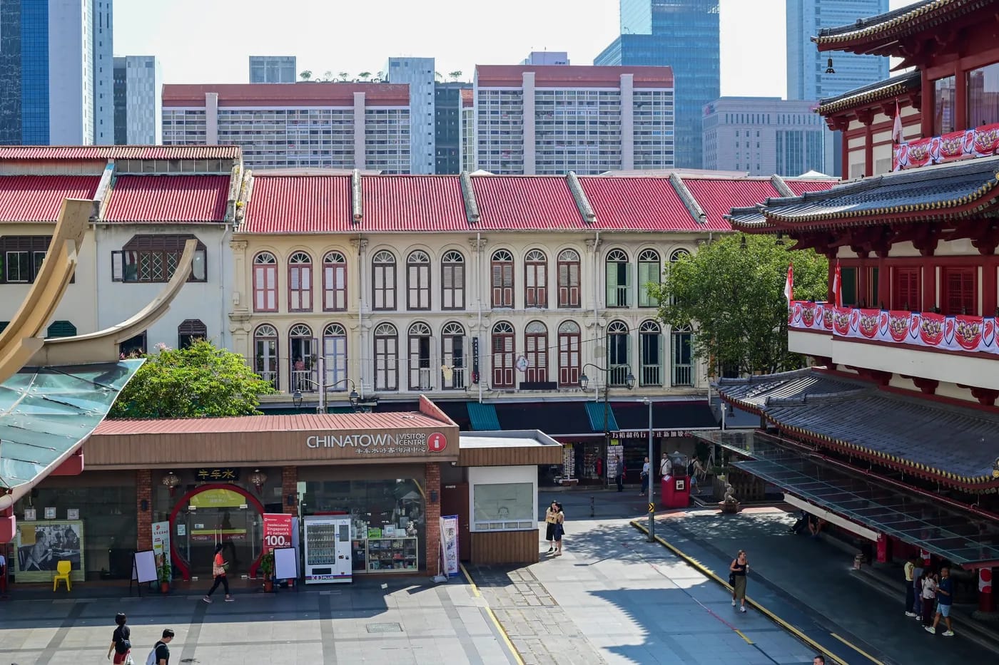 Chinatownin värikkäät shophouse-talot ja katuelämä