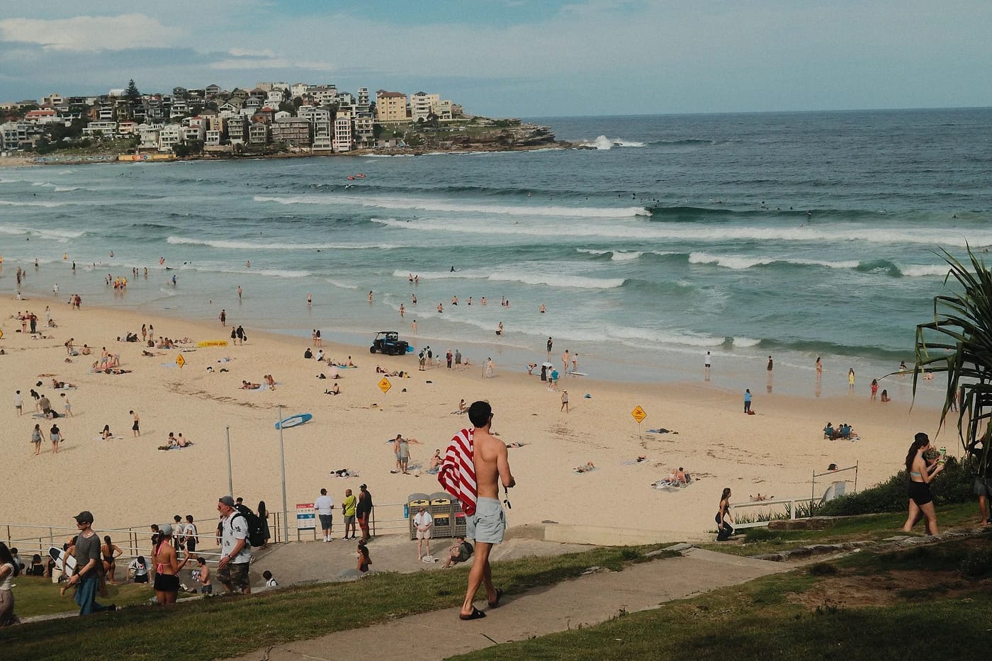 Vilkas päivä Bondi Beachillä Sydneyssä