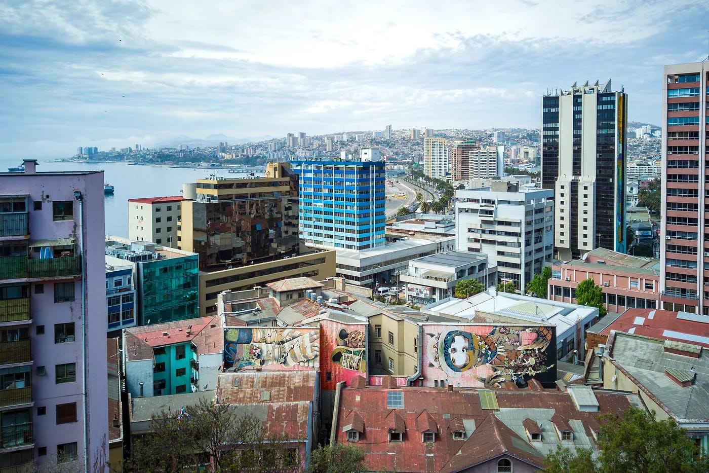 Valparaíson rinnetalot ja Tyynimeri