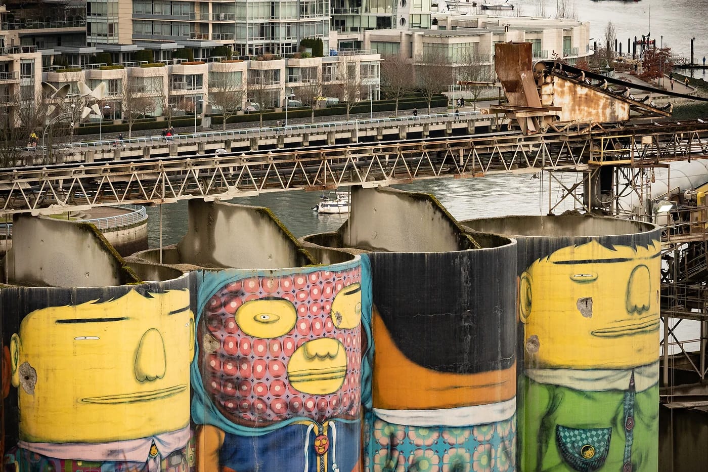 Granville Islandin maalatut siilot