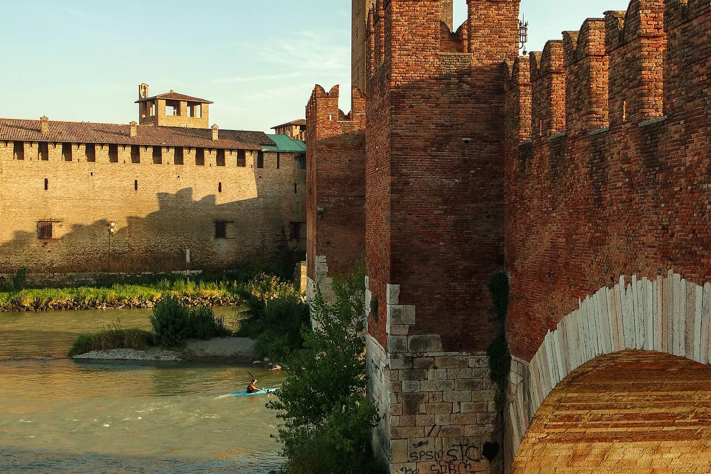 Castelvecchion linna ja Scaligero-silta Veronassa