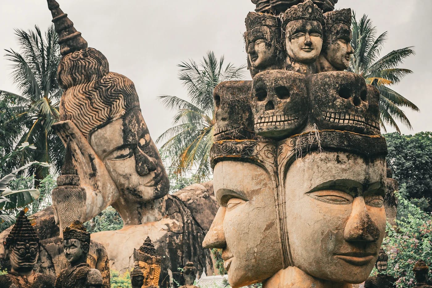 Buddhapuiston veistokset