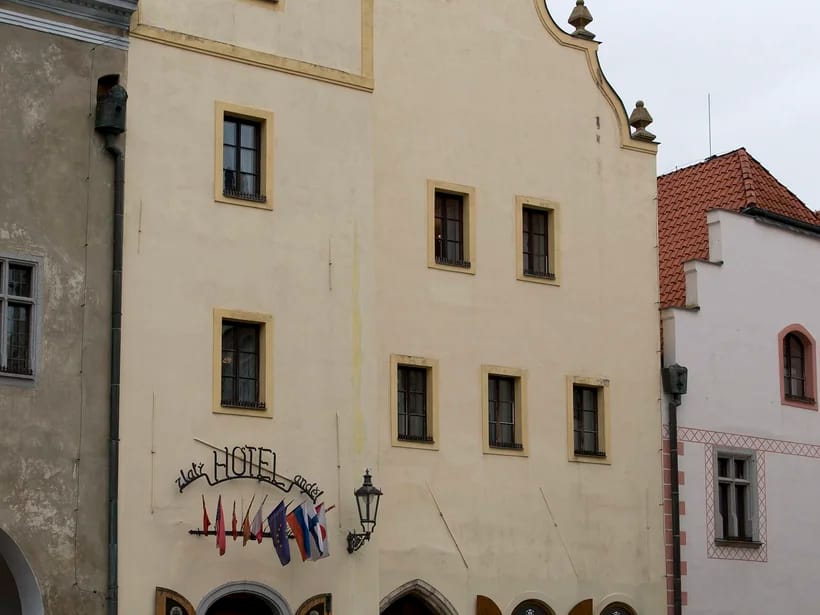 Vanhankaupungin aukio (Náměstí Svornosti)