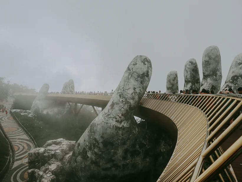 Kultainen silta (Golden Bridge)