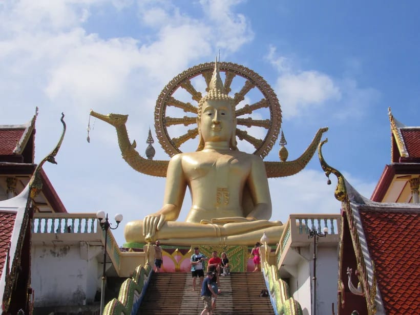 Iso Buddha (Wat Phra Yai)