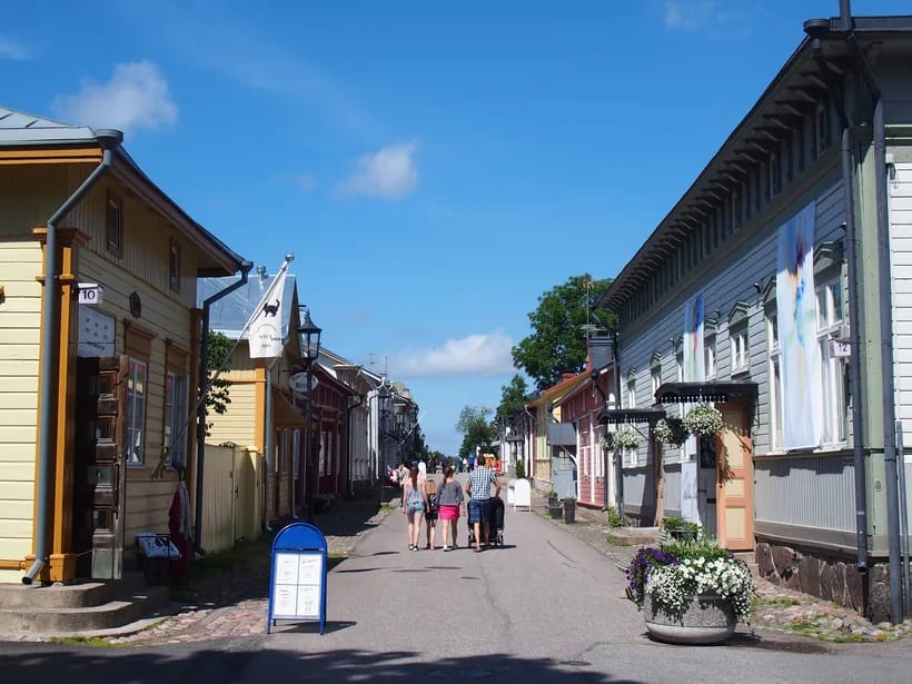 Vanhakaupunki ja vierasvenesatama