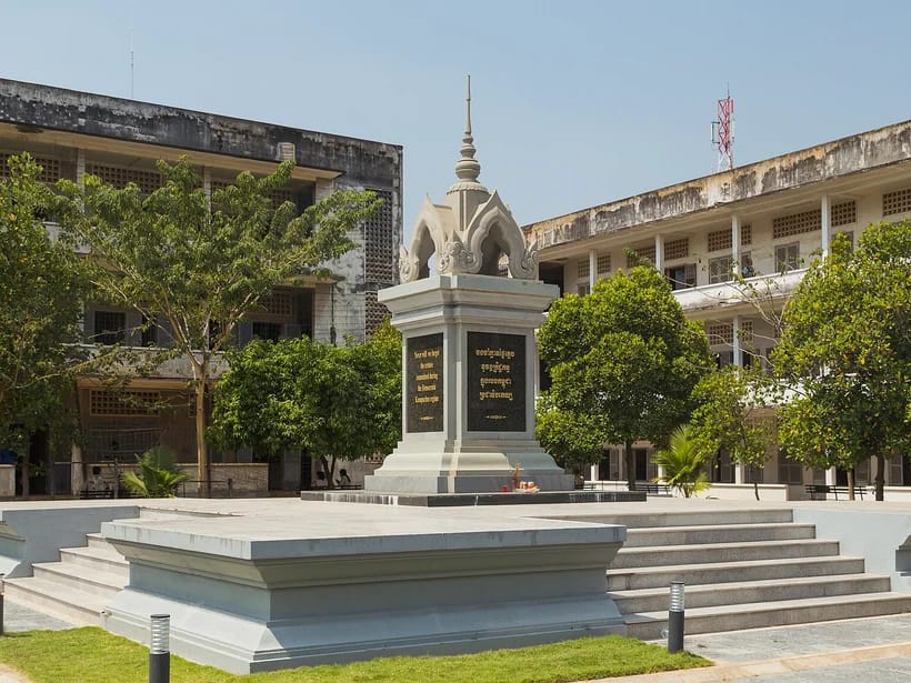 Tuol Sleng (S-21)