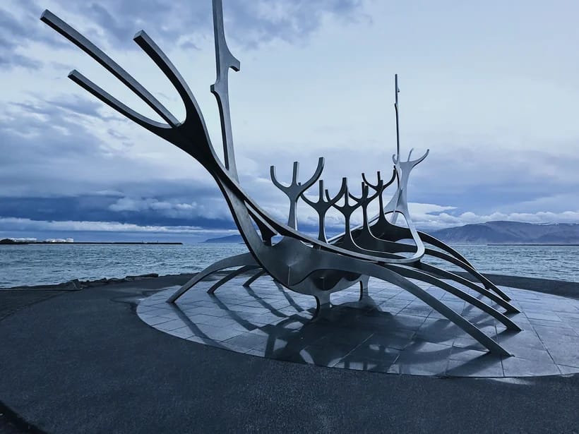 Auringonmatkaaja (Sun Voyager)
