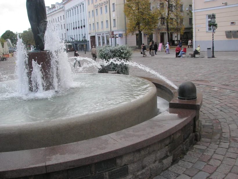 Raatihuoneen aukio