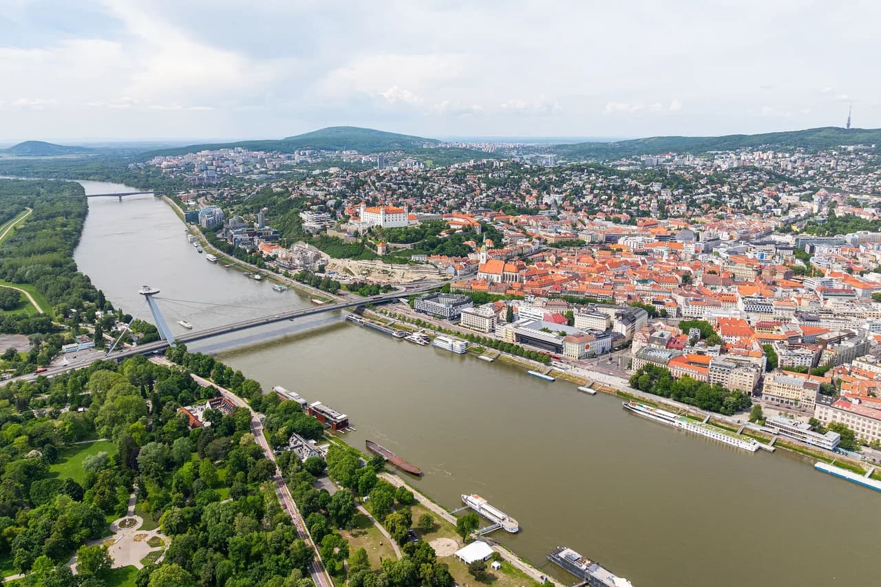 Bratislava, Tonava — matkakohde