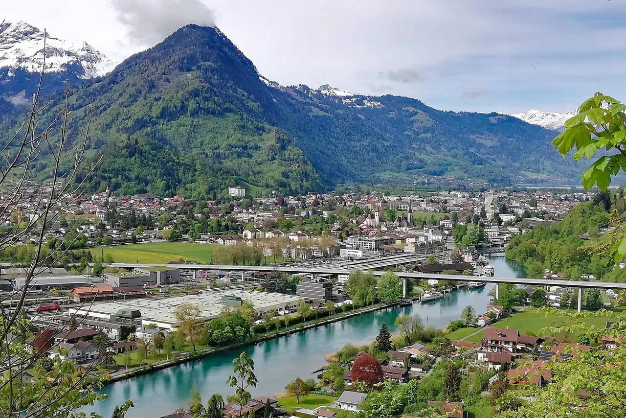 Interlaken, Bernin Oberland — matkakohde