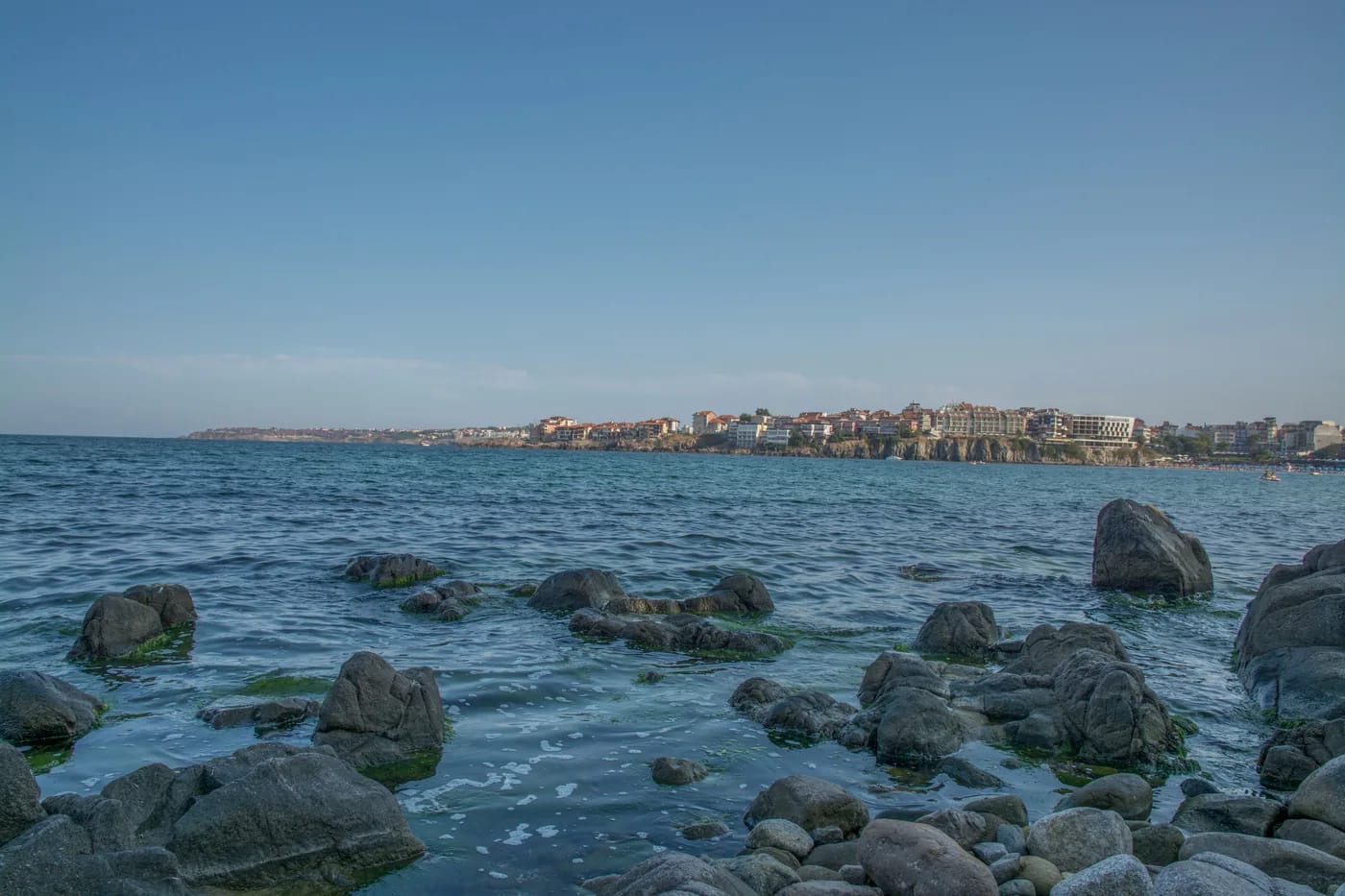 Sozopolin kallioinen rannikko ja vanhakaupunki
