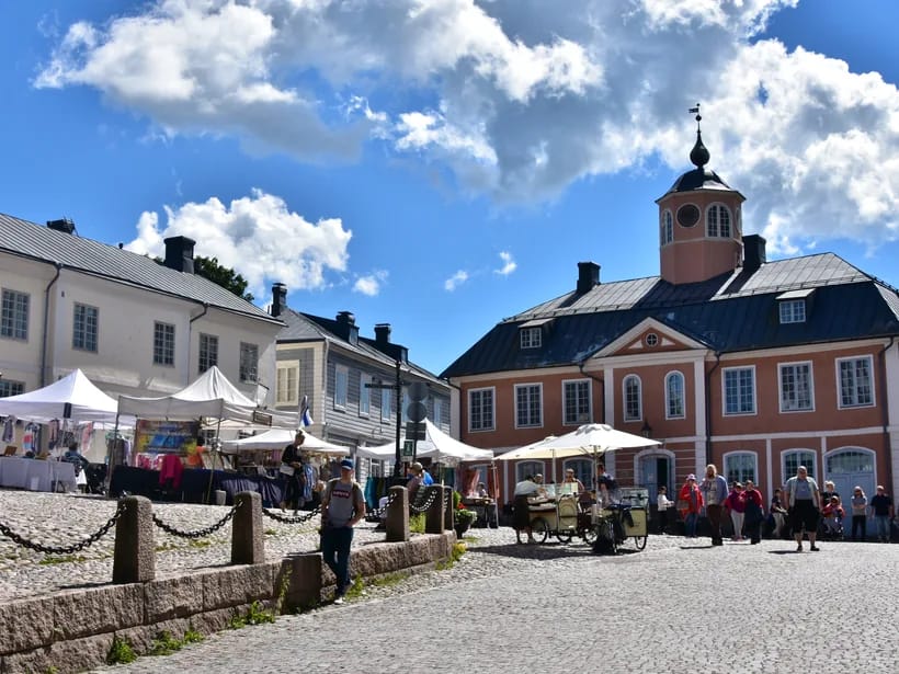 Vanha raatihuone ja Raatihuoneentori