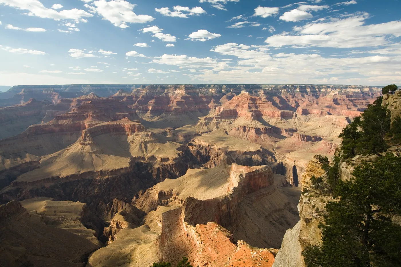 Grand Canyonin kerroksellinen kalliomaisema