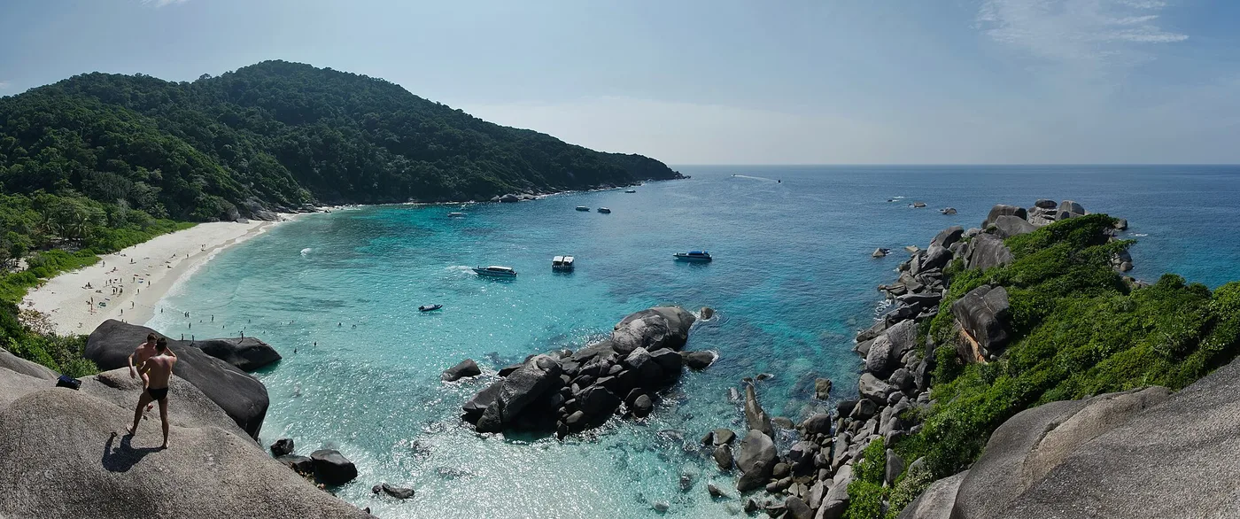 Similan-saarten graniittiriuttoja