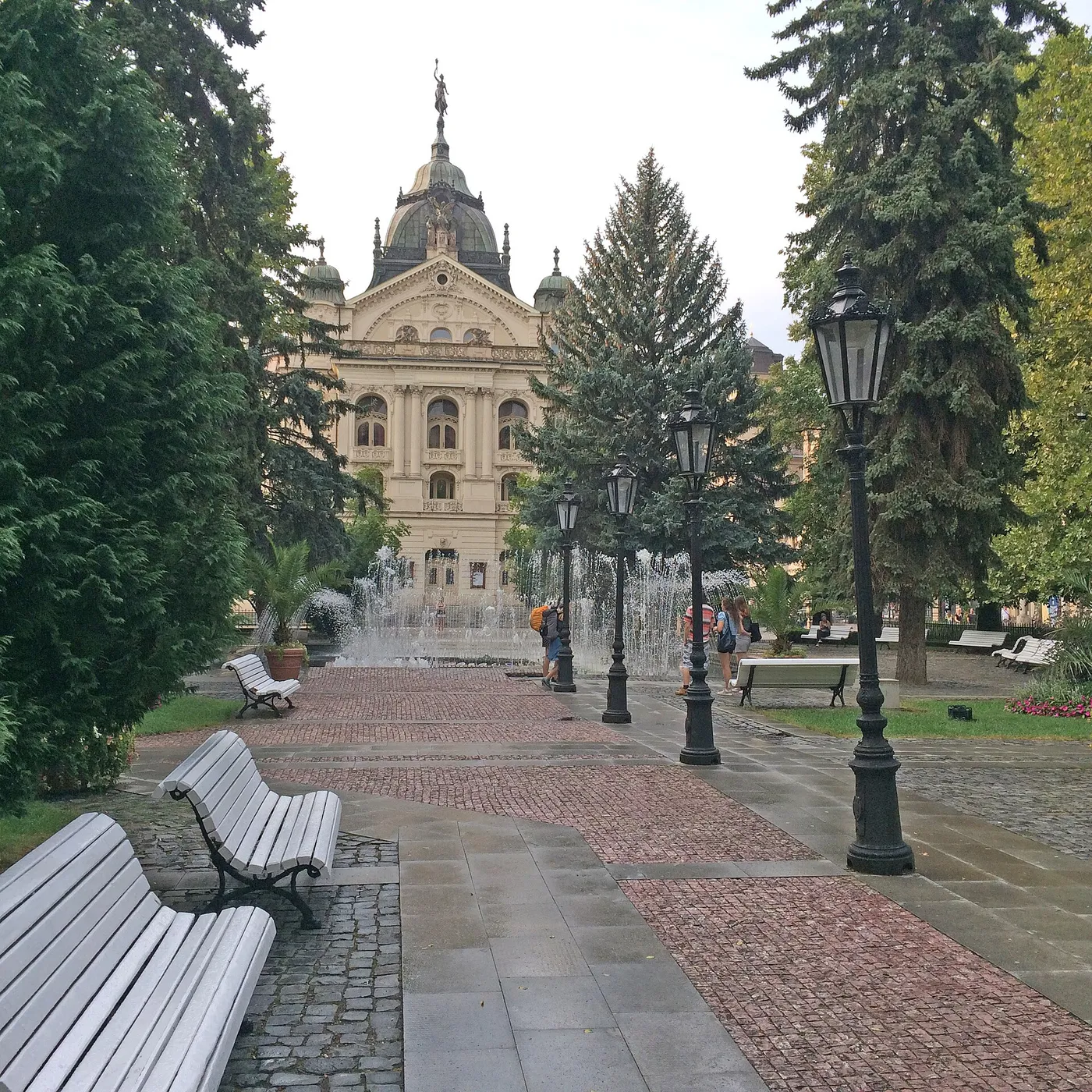 Laulava suihkulähde