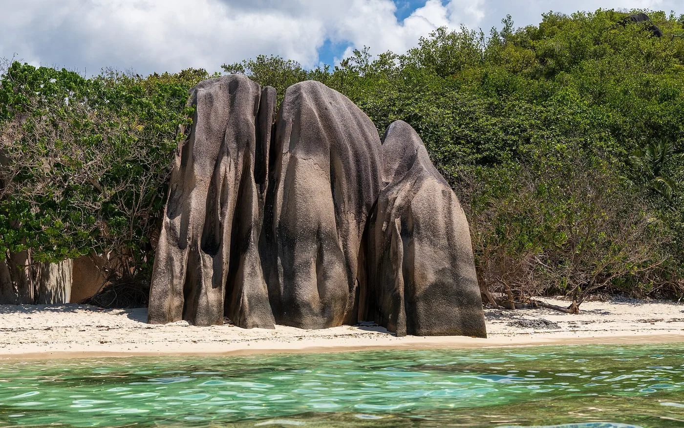 Anse Source d'Argentin graniittijättiläiset